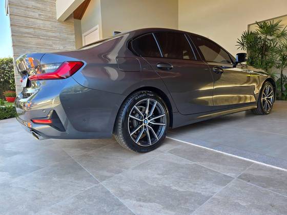 BMW 320i 2.0 16V TURBO GASOLINA SPORT AUTOMÁTICO